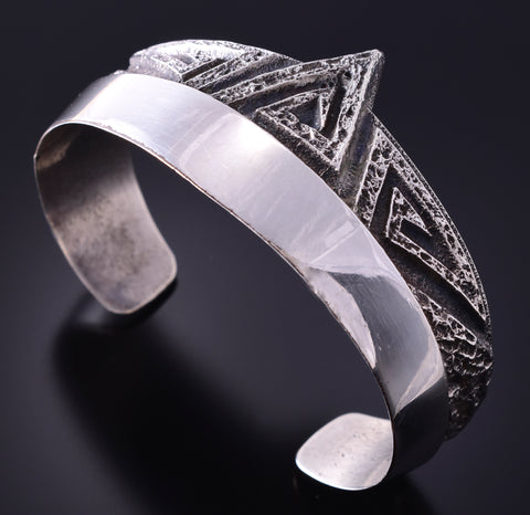 Silver Tufacast Navajo Handmade Mountains Bracelet by Kevin Yazzie 4F23V